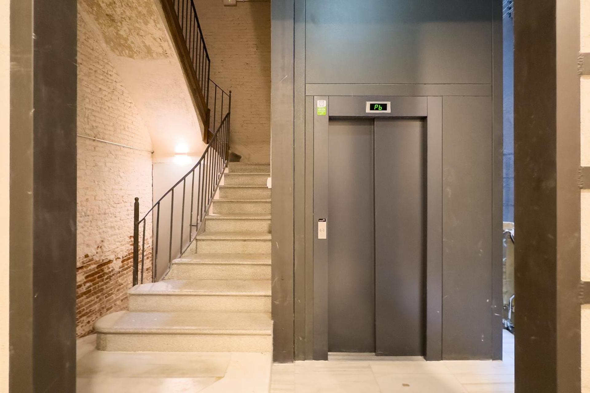 Oasis Apartments & Studios Old Town Center Βαρκελώνη Εξωτερικό φωτογραφία